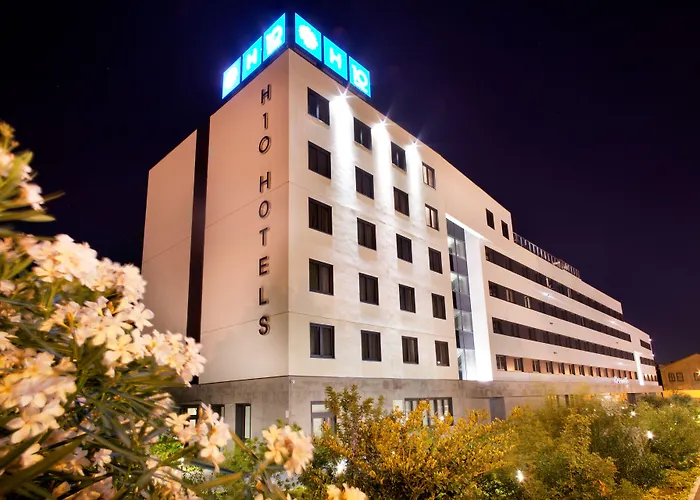 H10 Hotel 4*